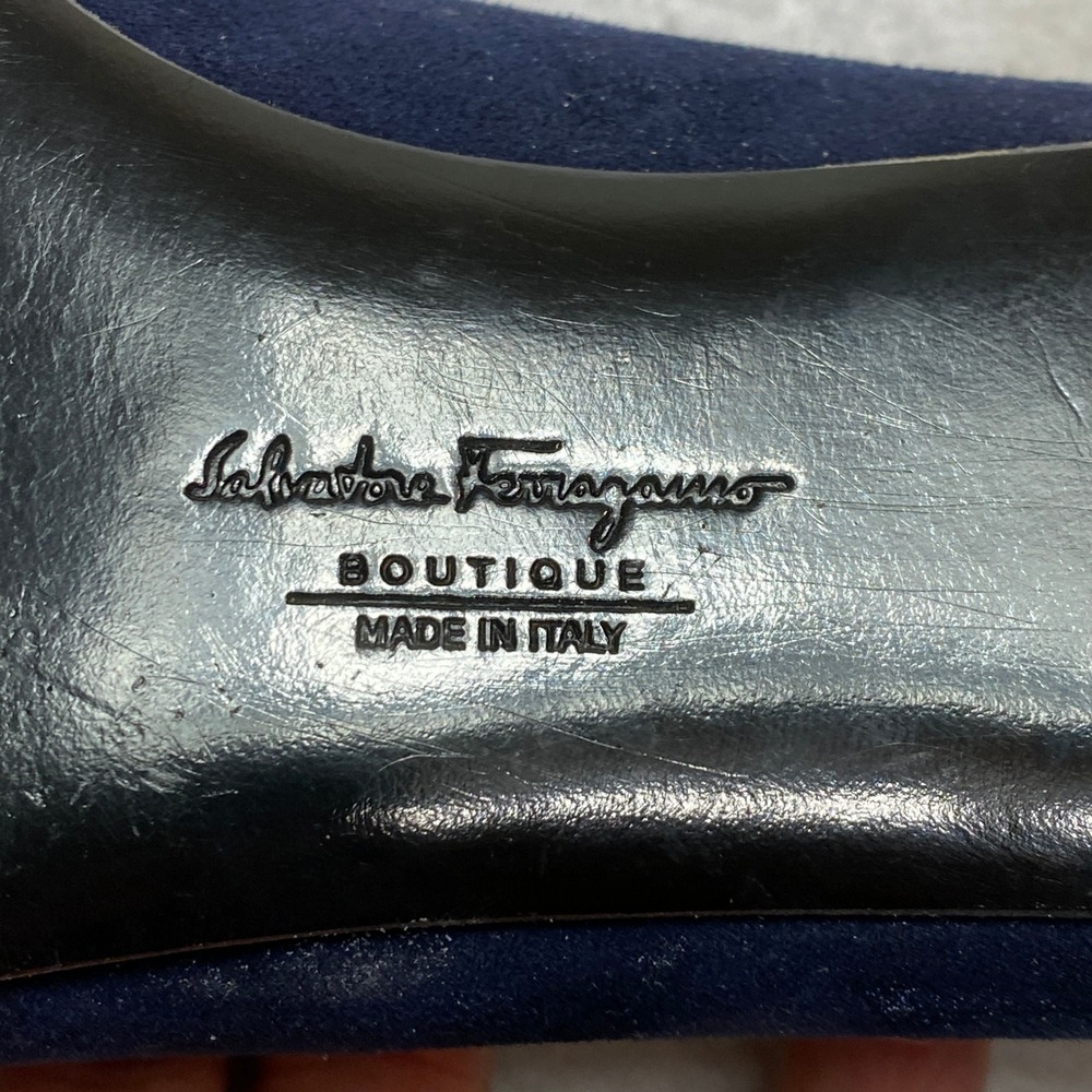 Salvatore Ferragamo Loafers Womens 9 3A Navy Blue F20 Suede Bow Gold Hardware - Picture 8 of 11